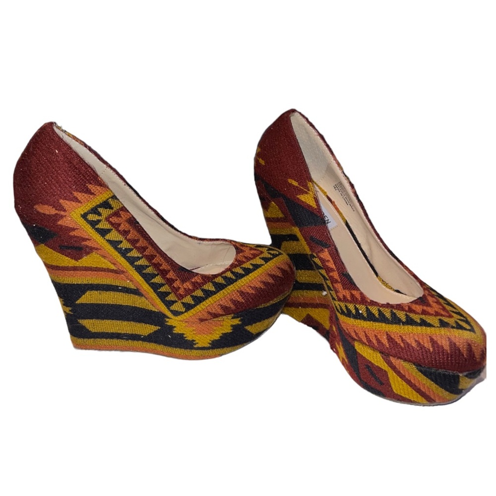 Steve Madden Tribal Summer Wedge